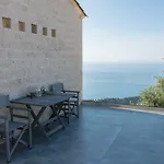 Kampaki Stone